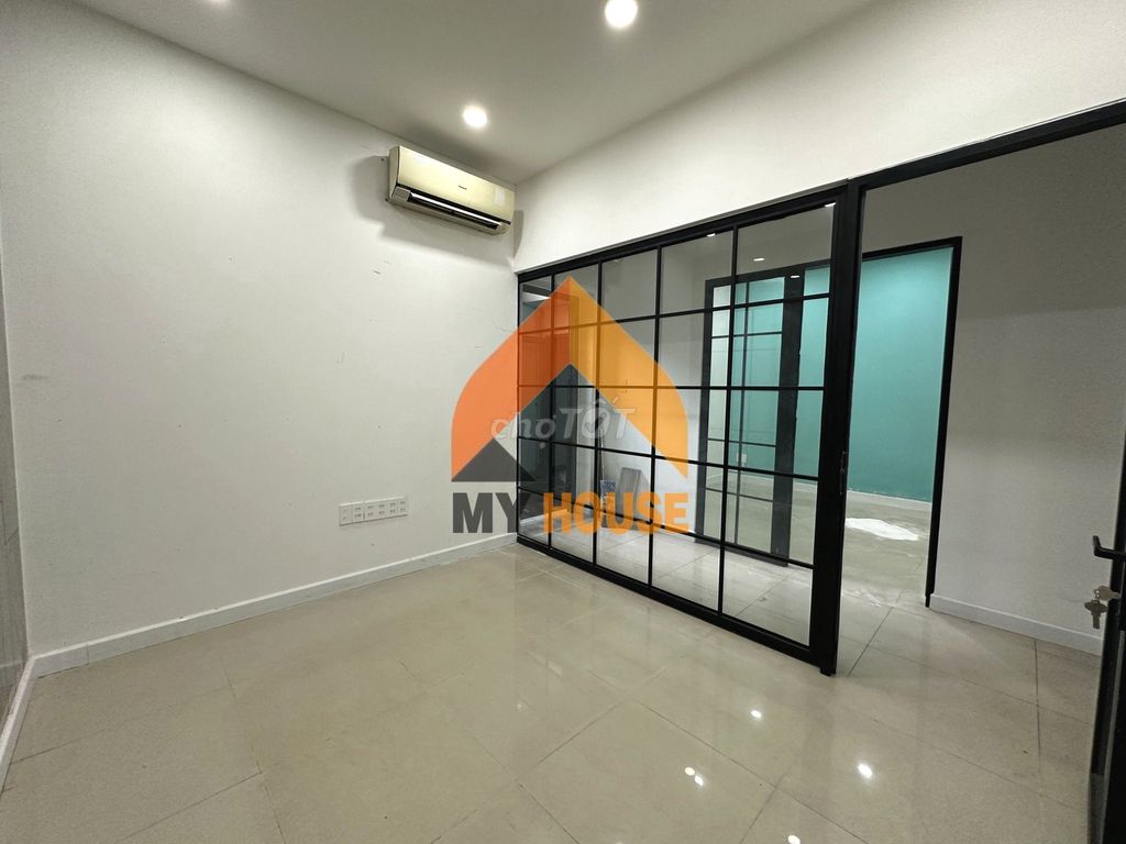 Top villa, two floors all the way, 500 M2 using An Phú Center.