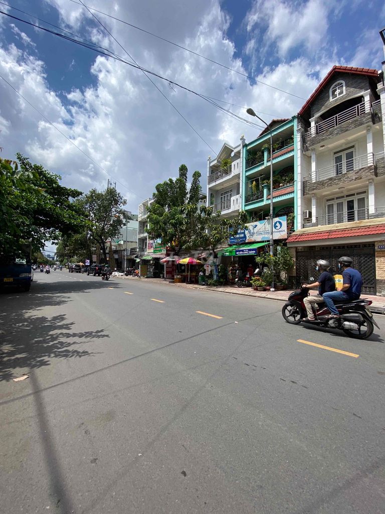 Rent a cash house (25 million) 30 meters - Đặng Thùy Trâm. Bt. KAOS 13.