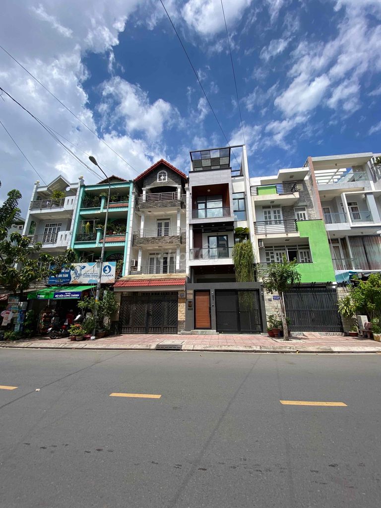Rent a cash house (25 million) 30 meters - Đặng Thùy Trâm. Bt. KAOS 13.