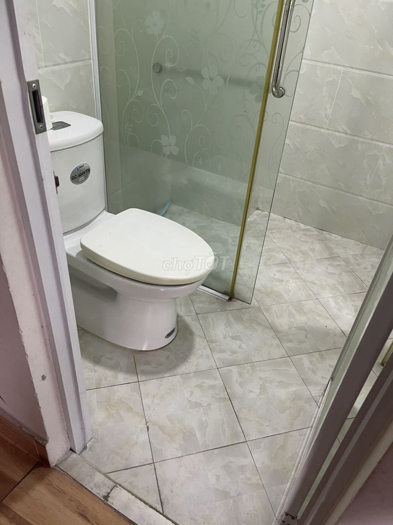 Four beautiful floors, four meters x 16 meters, three bedrooms, four toilets. One street, Ping Fu