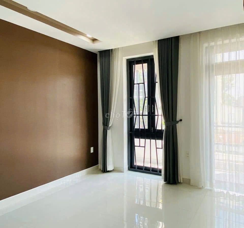 Rent an alley house 246 B Huỳnh Văn Bánh-711 QPhú Nhuận
