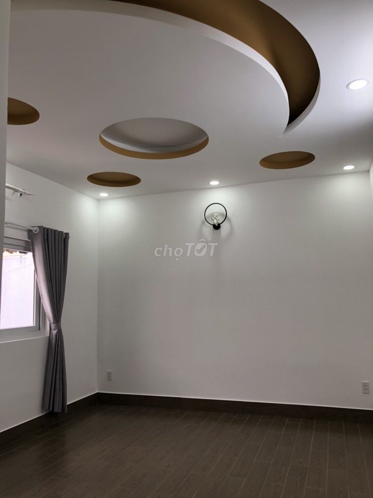 Rent an alley house 73/6 B Ni Sư Huỳnh Liên-710 Q.Tân Bình