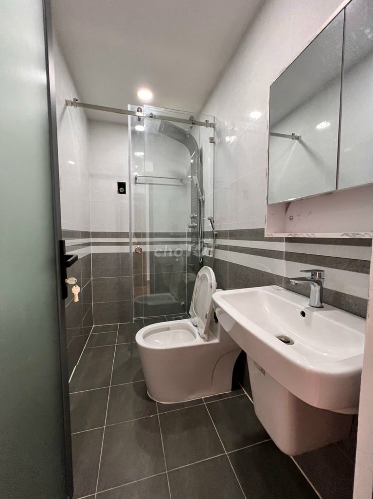 Need to rent an alley building 442/3 B Nơ Trang Long-7-3 13 Bình Thạnh