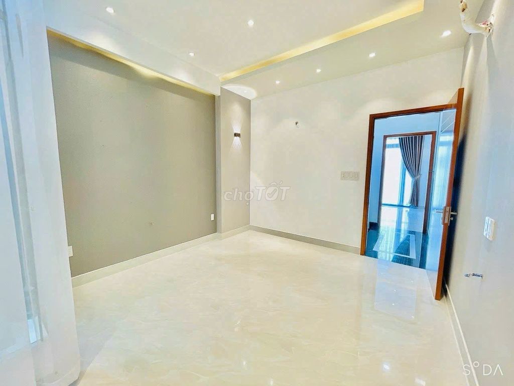 Rent corner 2-1 112 B Phổ Quang, 070 9, Q.Phú Nhuận near the CVW