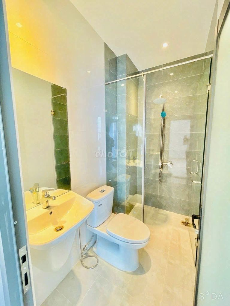 Rent corner 2-1 112 B Phổ Quang, 070 9, Q.Phú Nhuận near the CVW