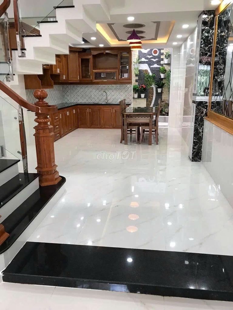 Rent an alley house 571/3 A Phạm Văn Bạch-7 15 Q.tb near Wu