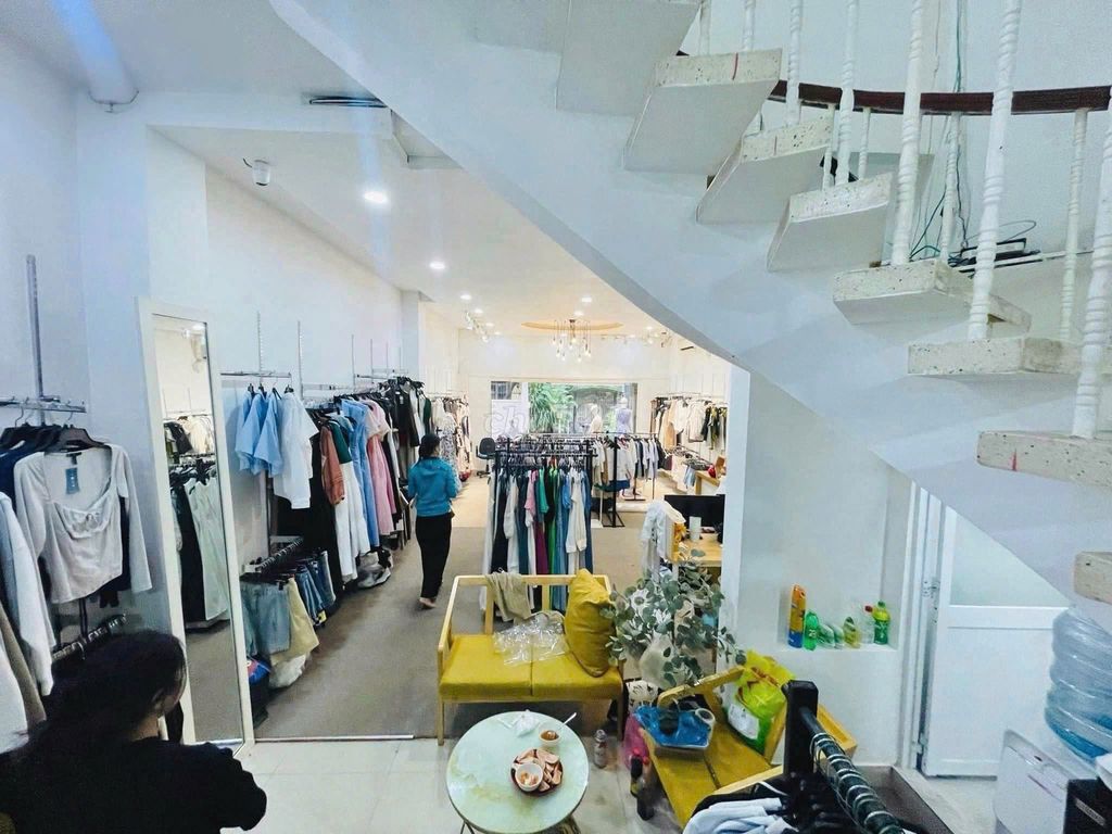 The rare line of Phú Nhuận, 2-5/5D Centals, the new home, the area that uses 400 m2