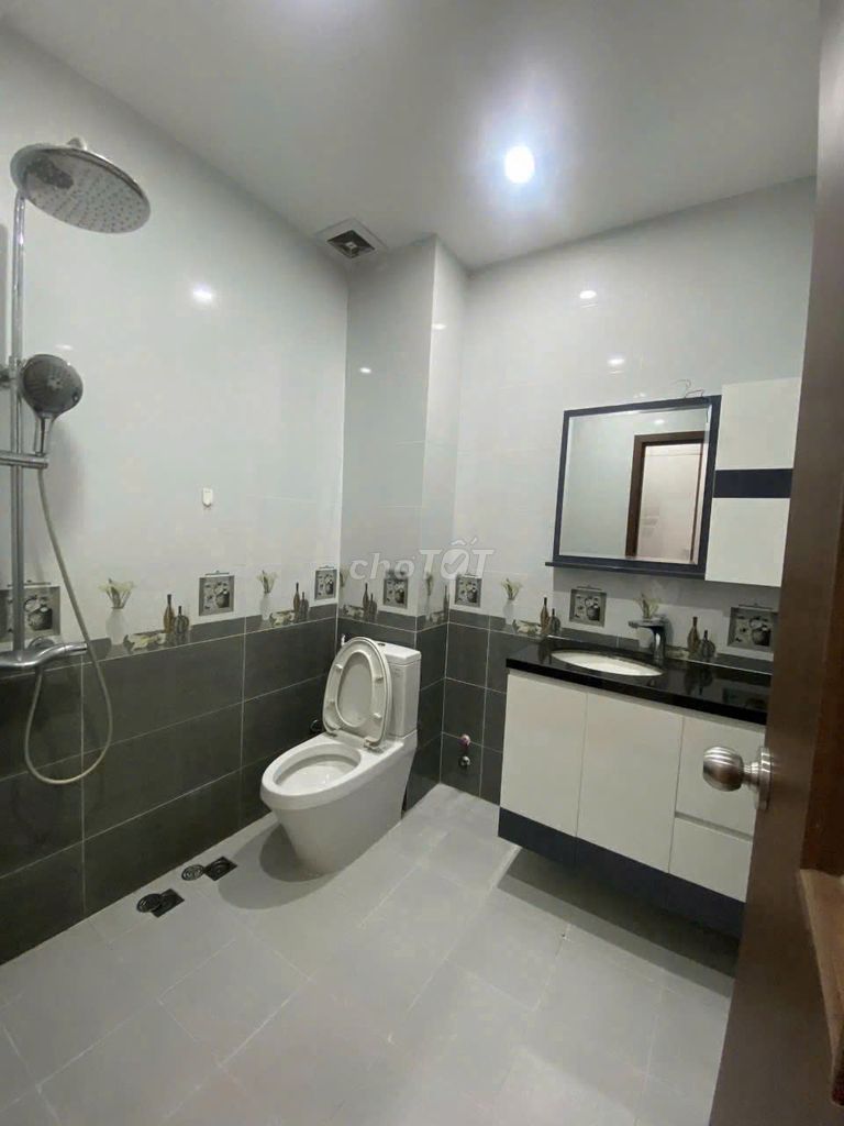 The rare line of Phú Nhuận, 2-5/5D Centals, the new home, the area that uses 400 m2