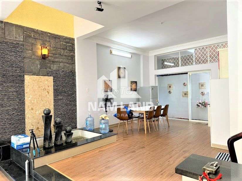 The villa is protected, the area uses over 400 M2 only 40 million.