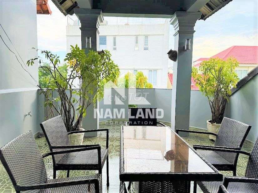 The villa is protected, the area uses over 400 M2 only 40 million.