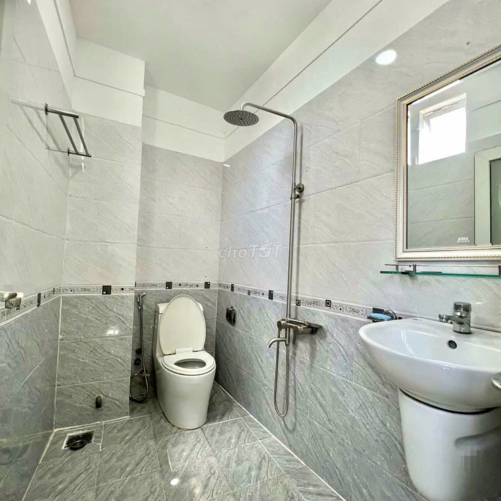Need to rent an alley house 373-7-7* A Lý Thường Kiệt-7*9 Q.Tân Bình