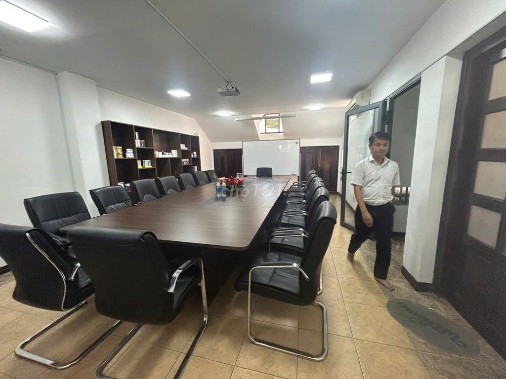 Specially rented Phổ Quang_8,5 x18 m_3 floor, garage