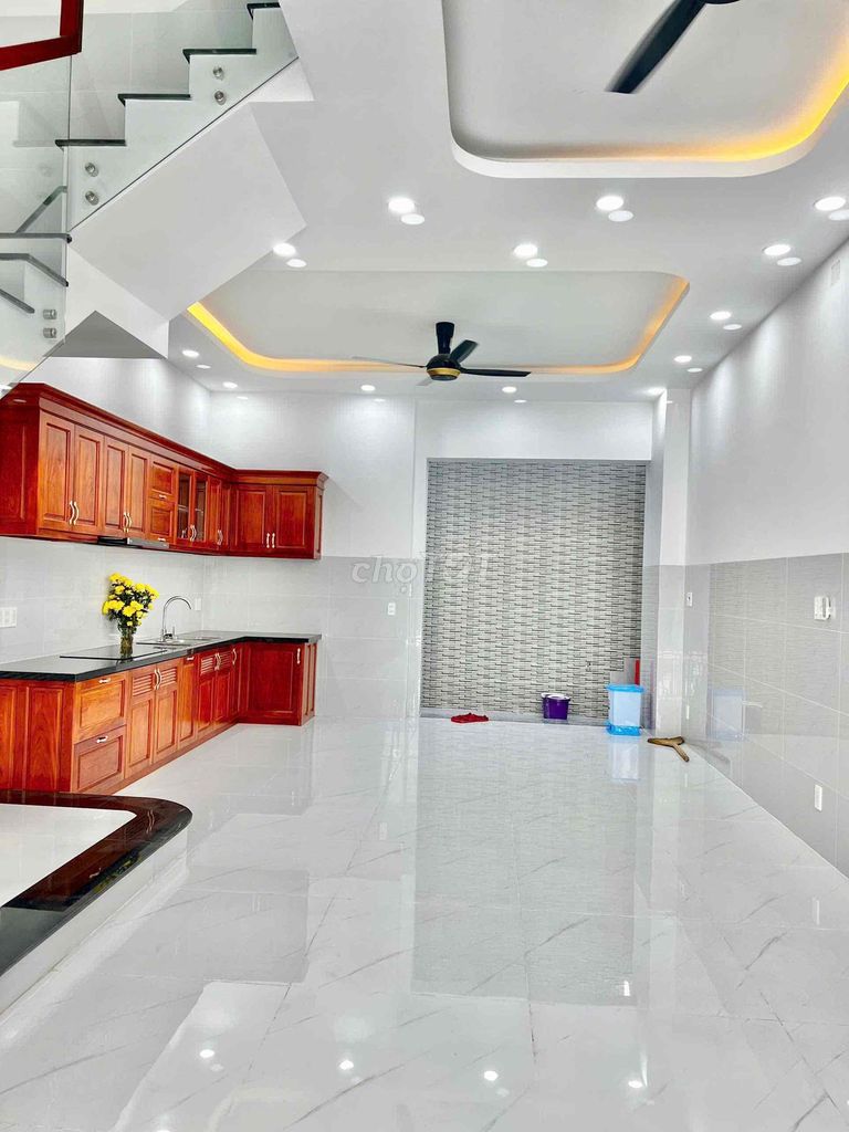 Hire the beautiful new house near the Fire Arrow