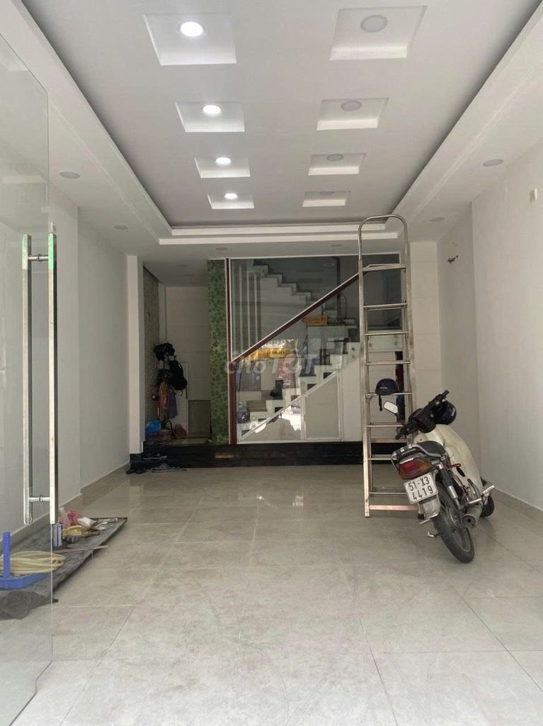 Rent 46 Hồ Bá Kiện, District 15, District 10
