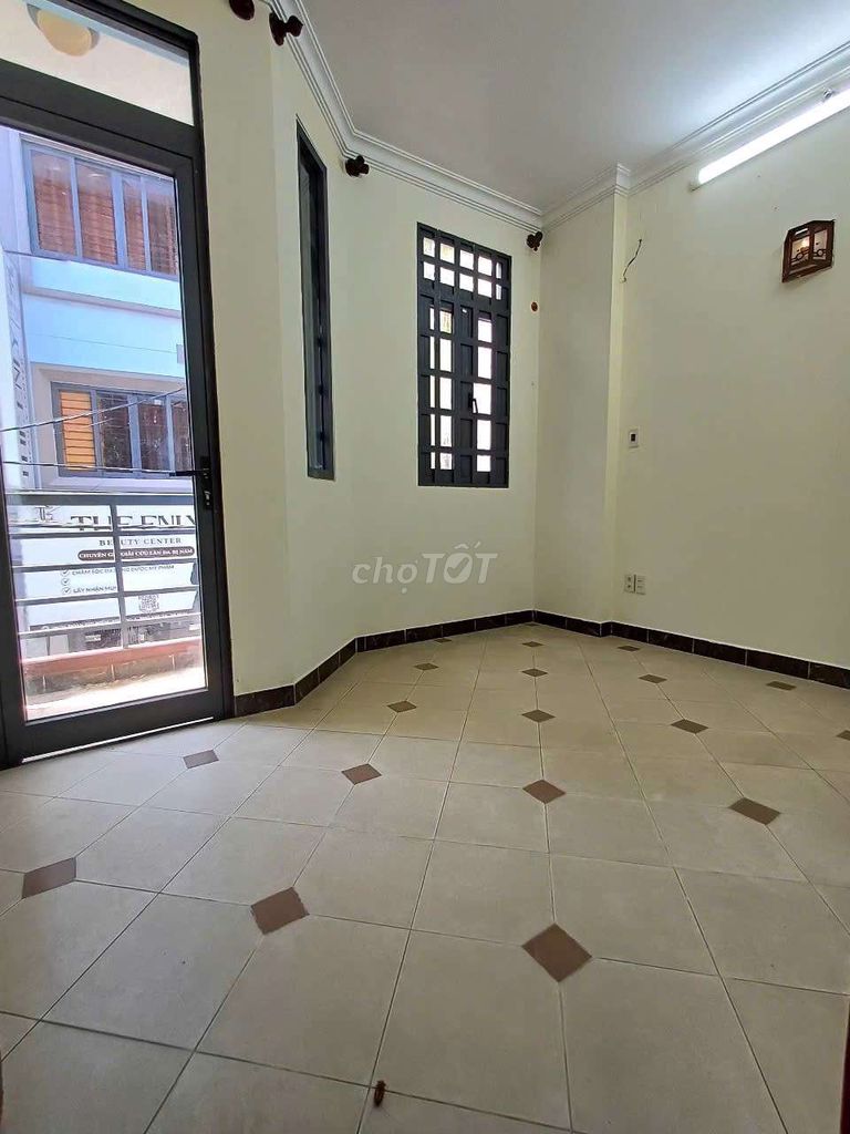 Three floors to the fourth floor of the bedroom - free Bible - Phú Nhuận - 18 million