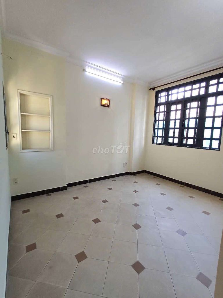 Three floors to the fourth floor of the bedroom - free Bible - Phú Nhuận - 18 million