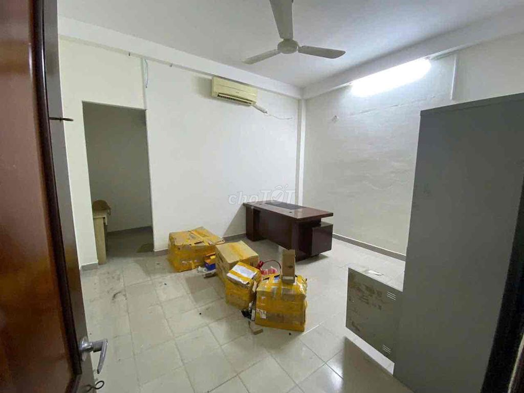 Rent an alleyhouse 585/ Sư Vạn Hạnh District 10
