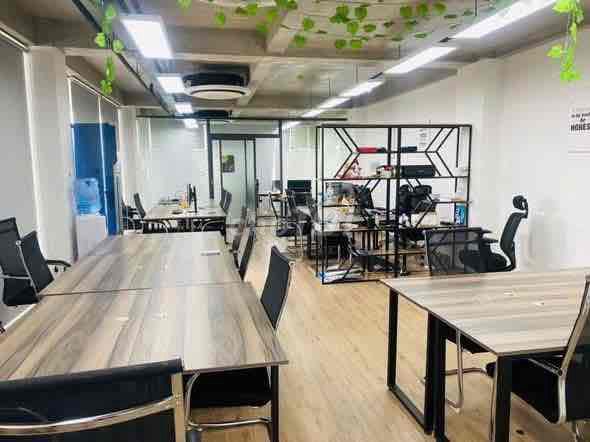 Renting office level-level office-- brain ceiling, District 2.