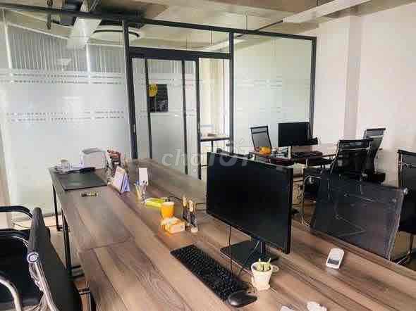 Renting office level-level office-- brain ceiling, District 2.