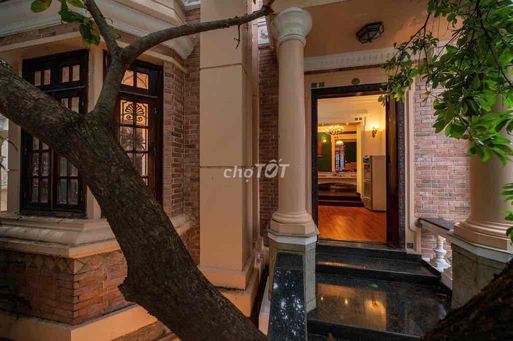 renting villa to Thảo Điền central area 20 M 45 M District 2