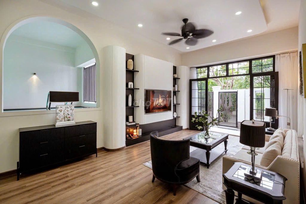 Nguyễn Văn Hưởng villa - brand space.