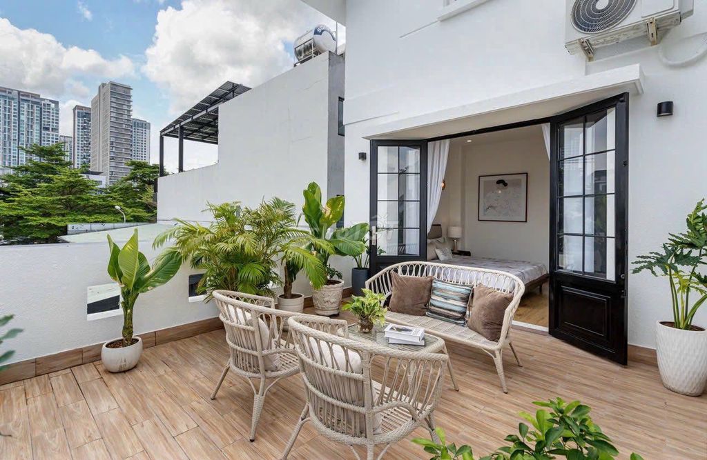 Nguyễn Văn Hưởng villa - brand space.