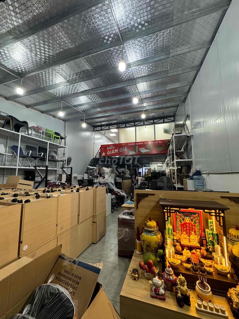 Let's rent out the original house. Ping Lei, you're welcome. Internal Line 12 meters