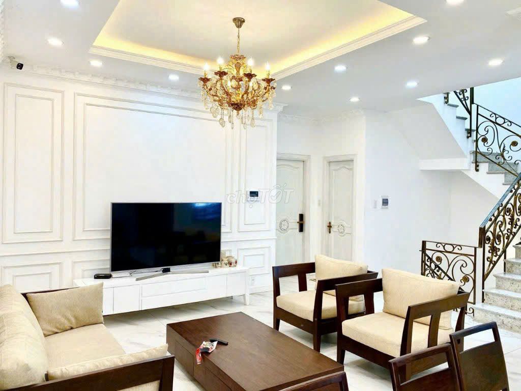 Rent a villa. Everich 3, 50 million a month.