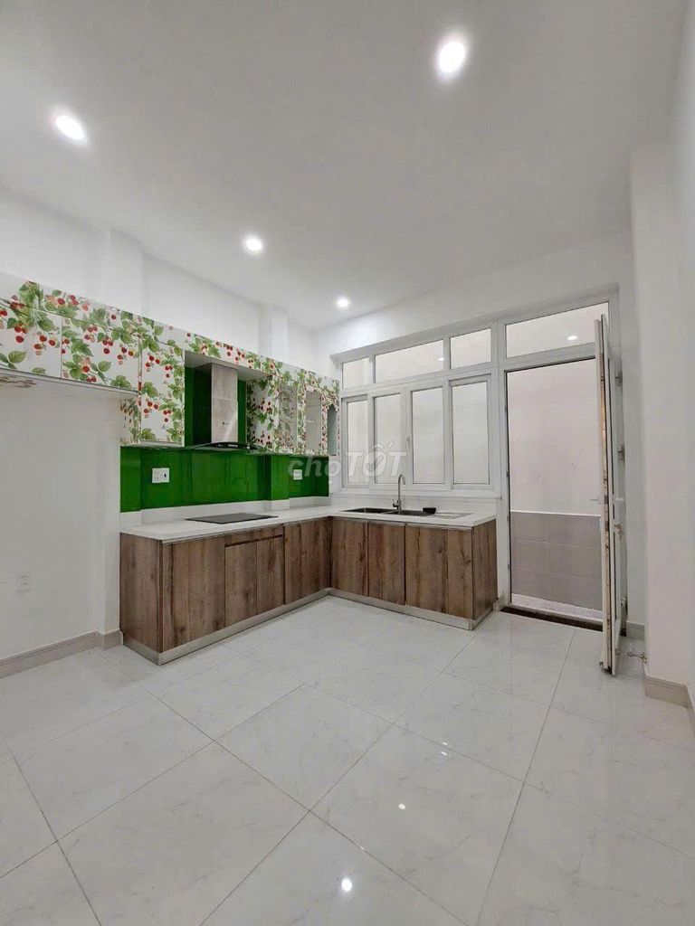 Need to rent an alley house 110/3 A Tô Hiệu P.Hiệp Tân Q.Tân Phú