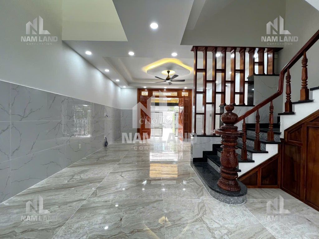The new house is 100% for rent, 3 floors, 6 bedrooms, 6 toilets, 28 million.