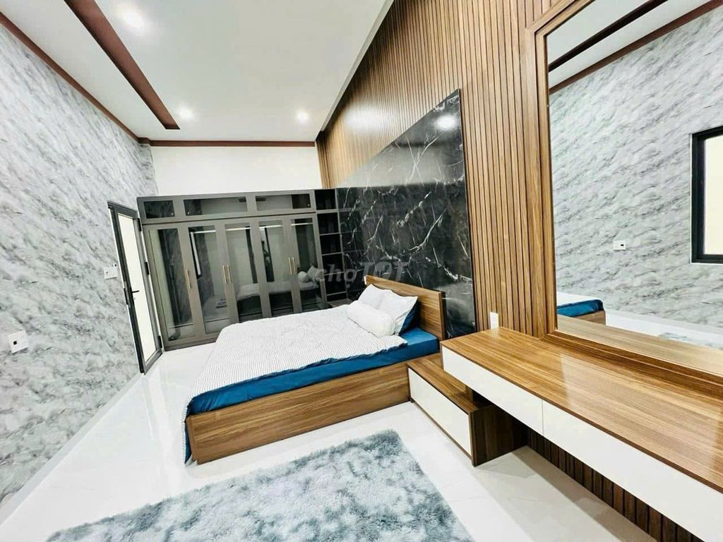 Rent a house. 186 A Lê Văn Sỹ near the Hall of Light, 3rd District.