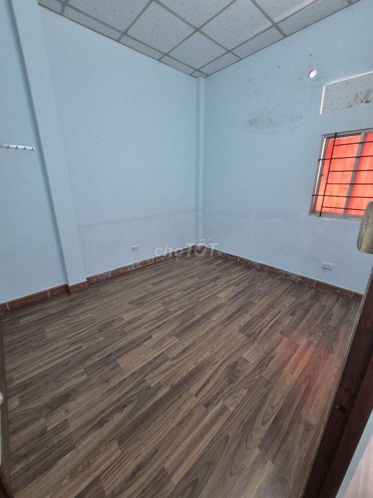 Rent 4x16 M 1 3 bedroom 2 medical toilets immediately