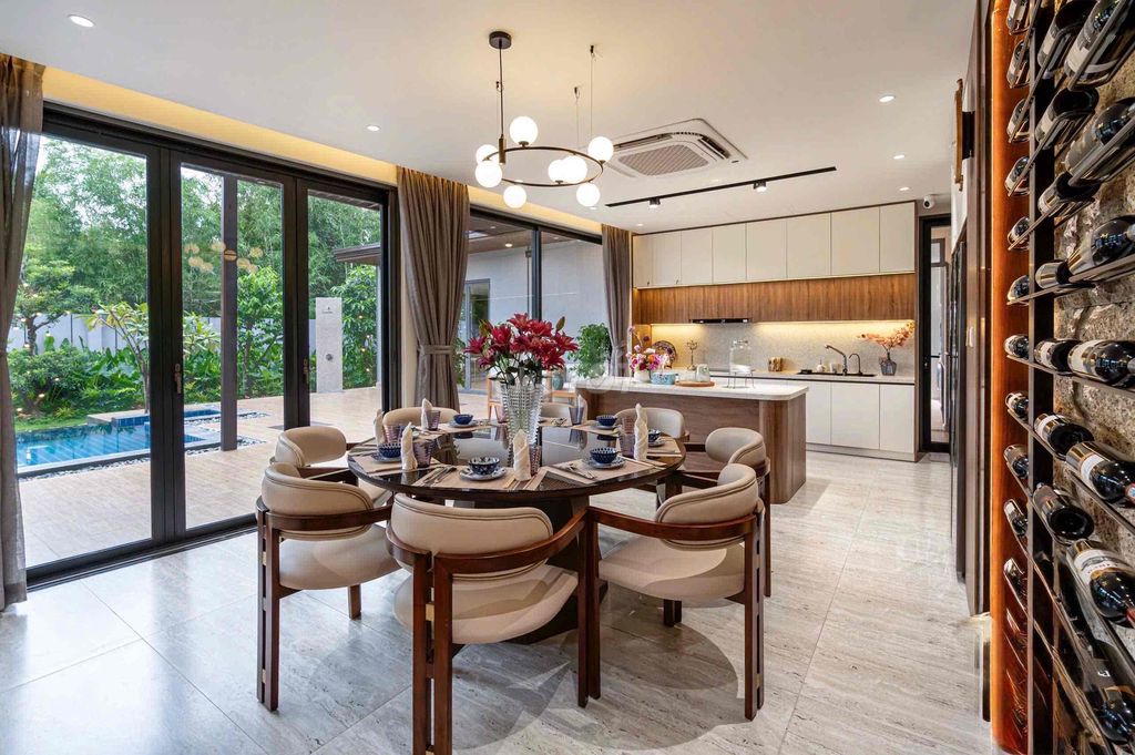 Rent villas in the high-class pool garden - 9th district.
