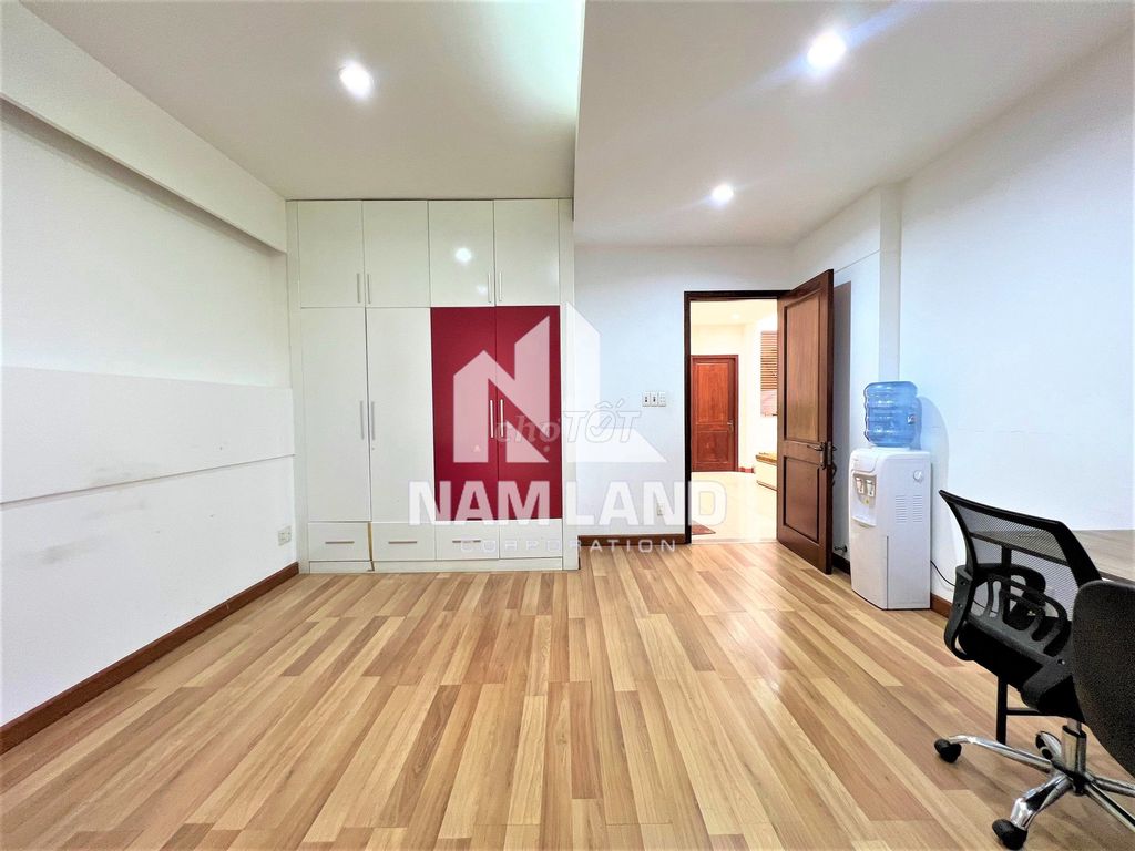 New Street, 320 meters and 5 bedrooms at Cao Đức Lân, only 33 million shock rates,