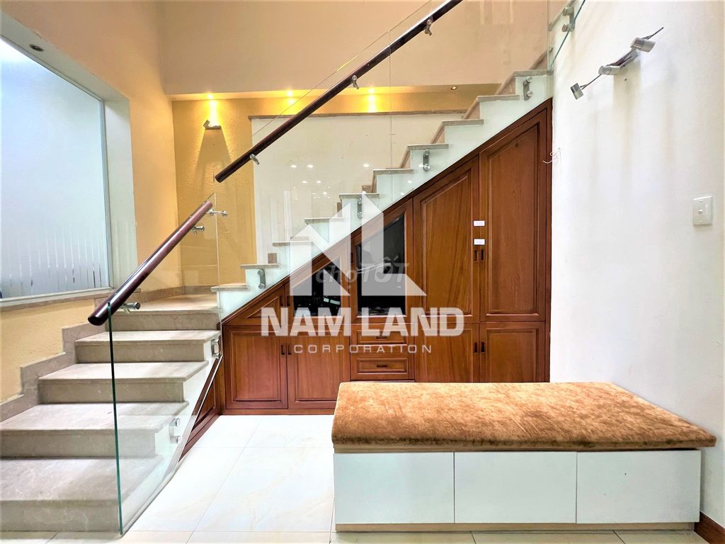 New Street, 320 meters and 5 bedrooms at Cao Đức Lân, only 33 million shock rates,