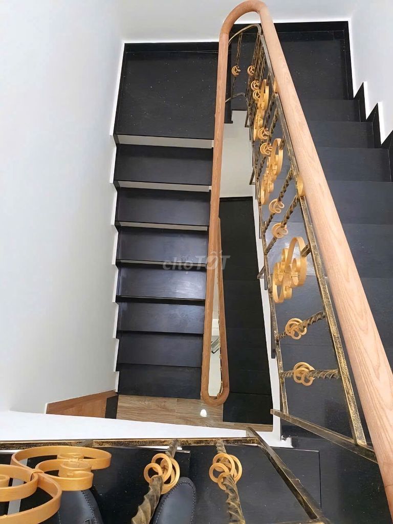 Need to rent a house 159 A Phan Văn Trị-714 QBình Thạnh