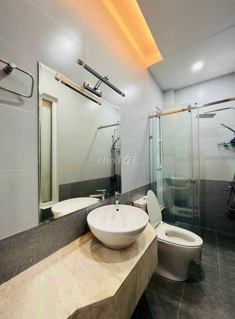 Need to rent Villa midway two-thirds ANguyễn Thế Truyện P.Tân Sơn Nhì Q.Tân Phú