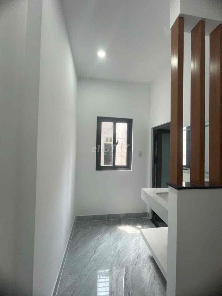 Rent the entire 480/17 Tribs. area: 4.2 x 16 meters, 3 stories,