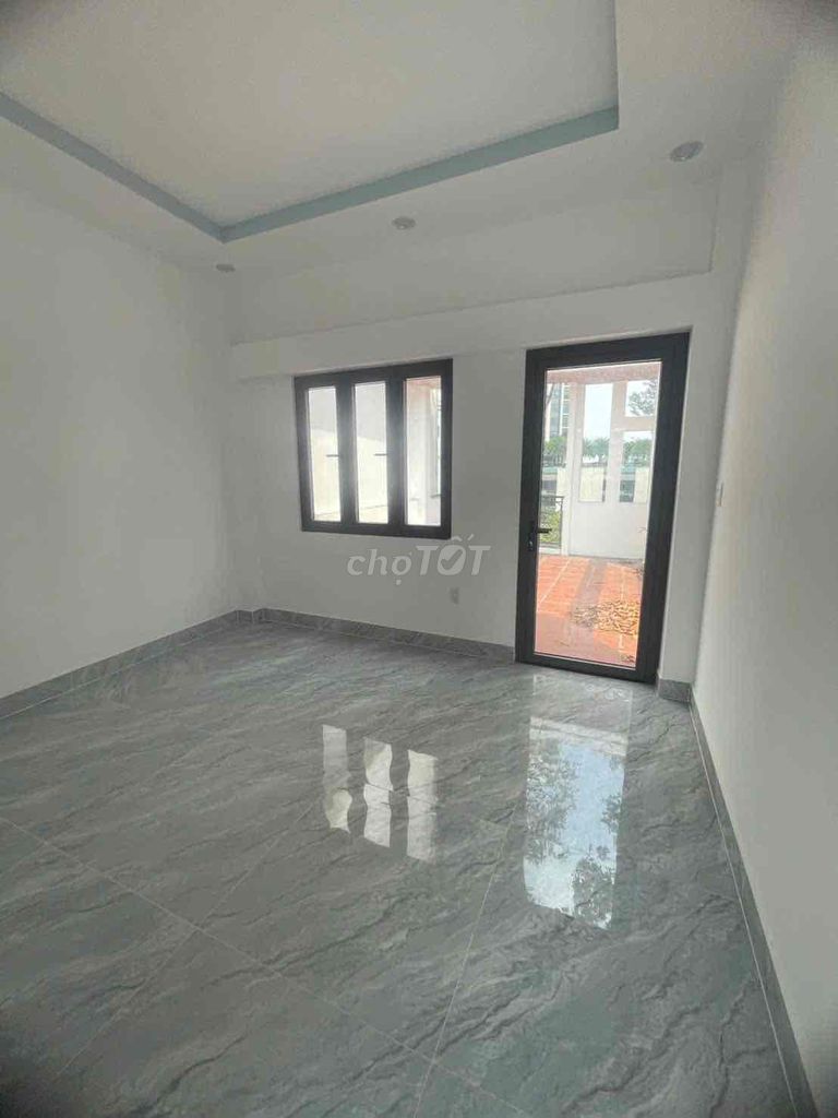 Rent the entire 480/17 Tribs. area: 4.2 x 16 meters, 3 stories,