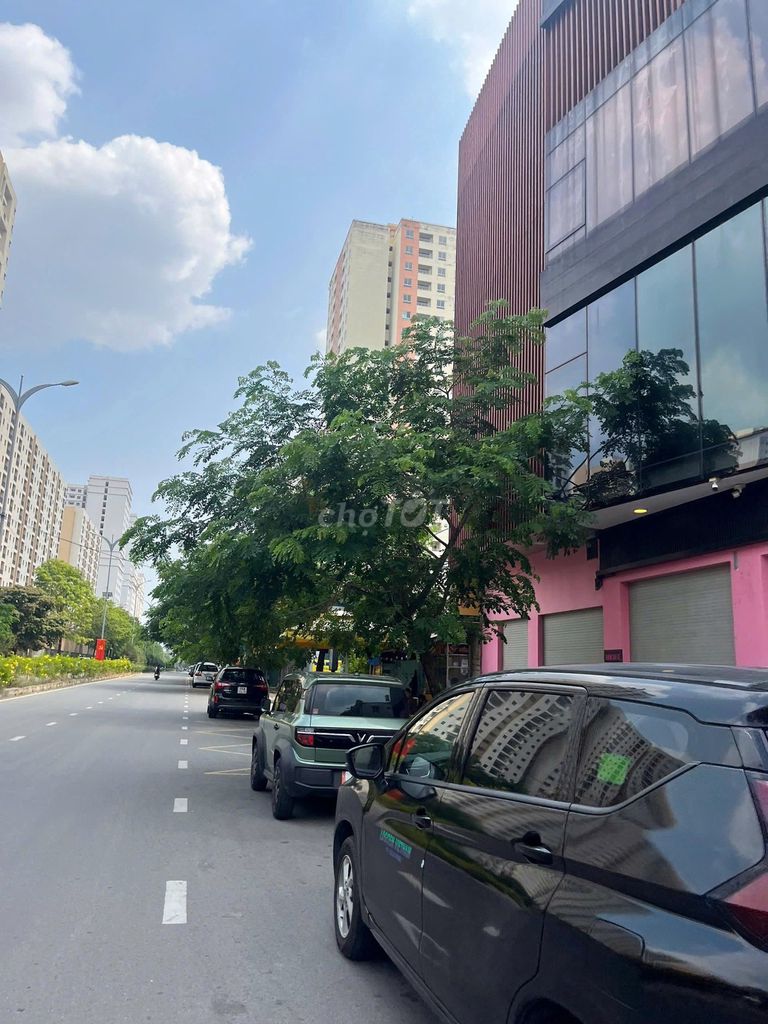 Corner of Lương Định Của, District 2. floor area: 220 meters - 1 ground 3 floors. For 48 million.