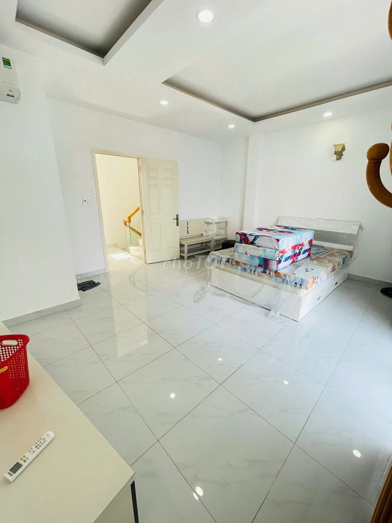 Superletion for rent - 281 A Lê Văn Sỹ, 1373 bedroom - 4% x21 area, new home