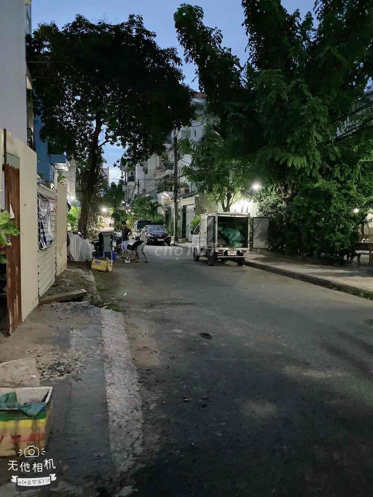 Rent the original building in 368 Tân Sơn Nhì, 4 x 21 meters, 3 bedrooms