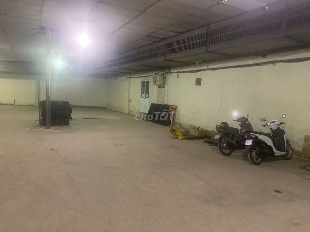 15 million_10 x20 m_t m mxq0_for rent shophouse Tân Phú