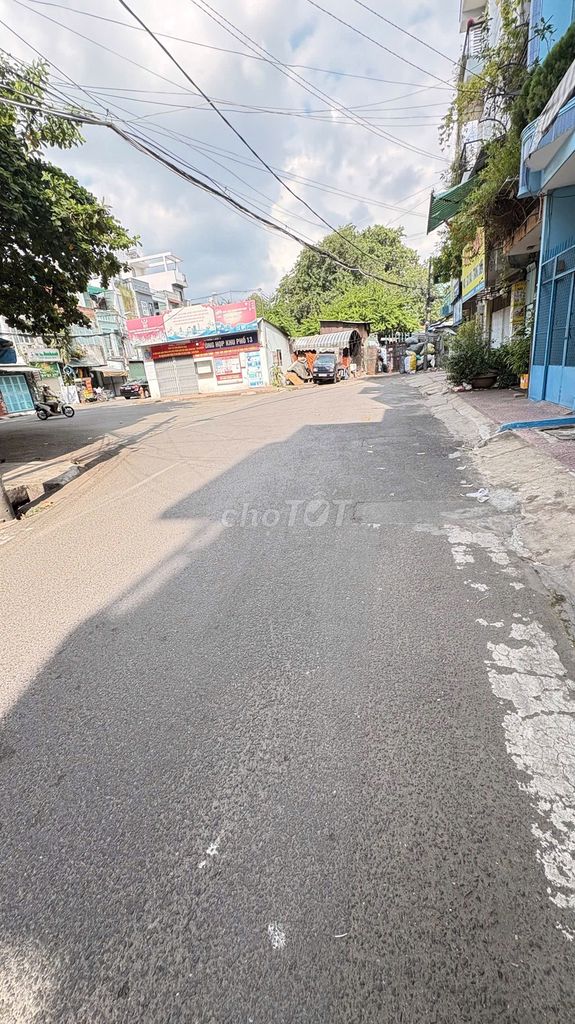 The owner of the Rent, Nail, Hair, Spa, vp, Lạc Long Quân 4x10 million