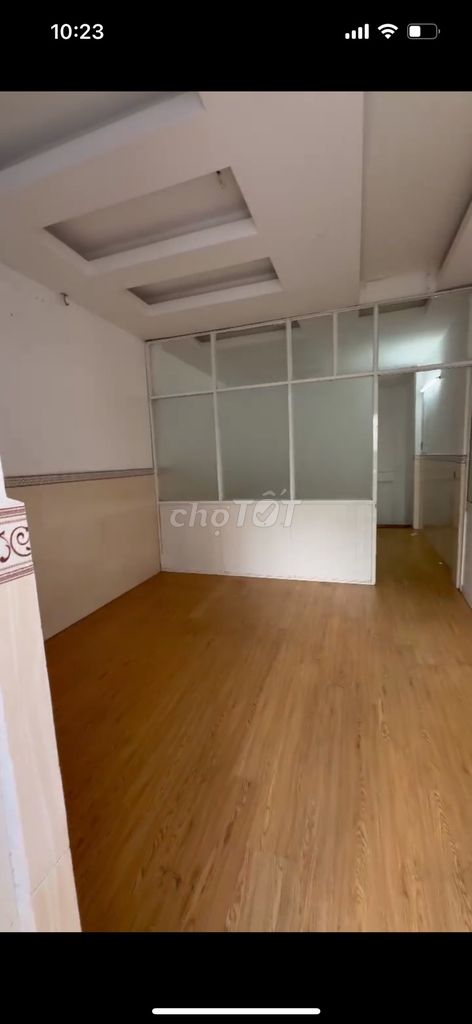 The owner of the Rent, Nail, Hair, Spa, vp, Lạc Long Quân 4x10 million