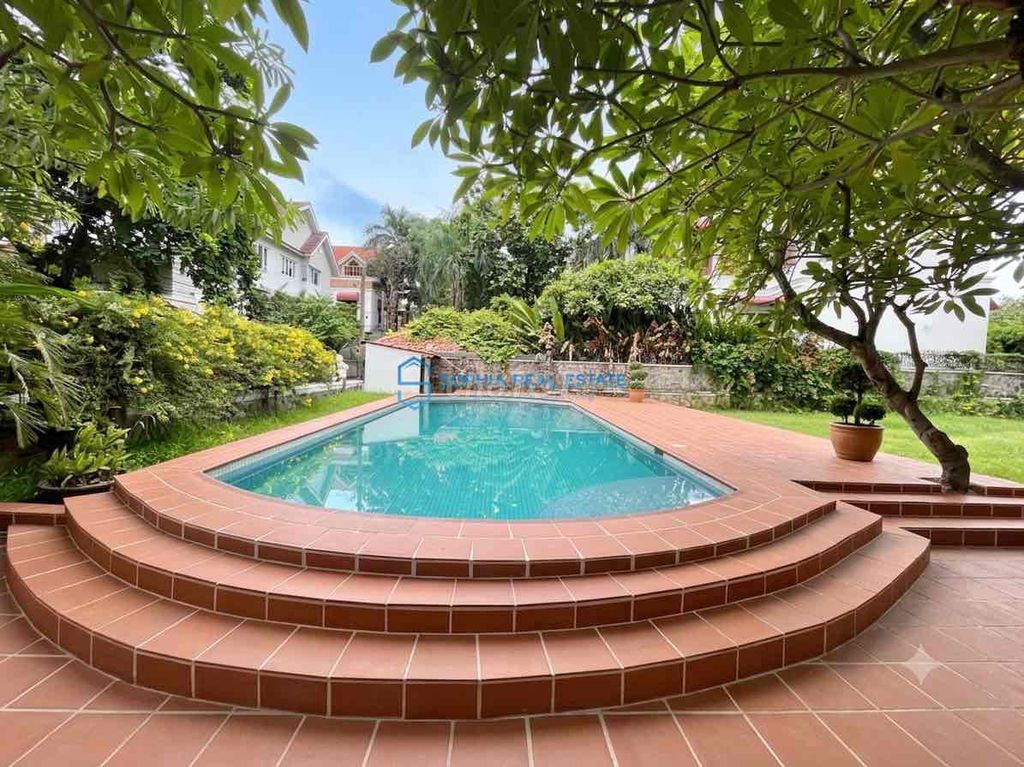 Supercress! villa 900 meters, pool, Garden, Nguyễn Văn Hưởng.