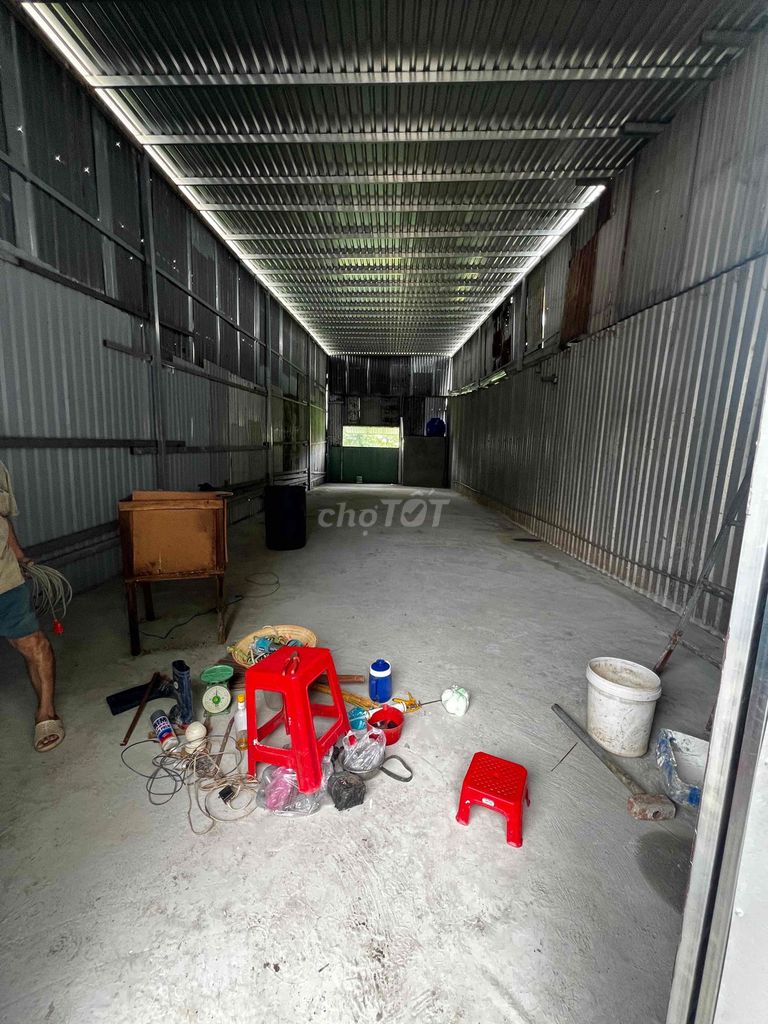 Rent out an 11th warehouse. 6 meters x 22 meters. For 8 million.