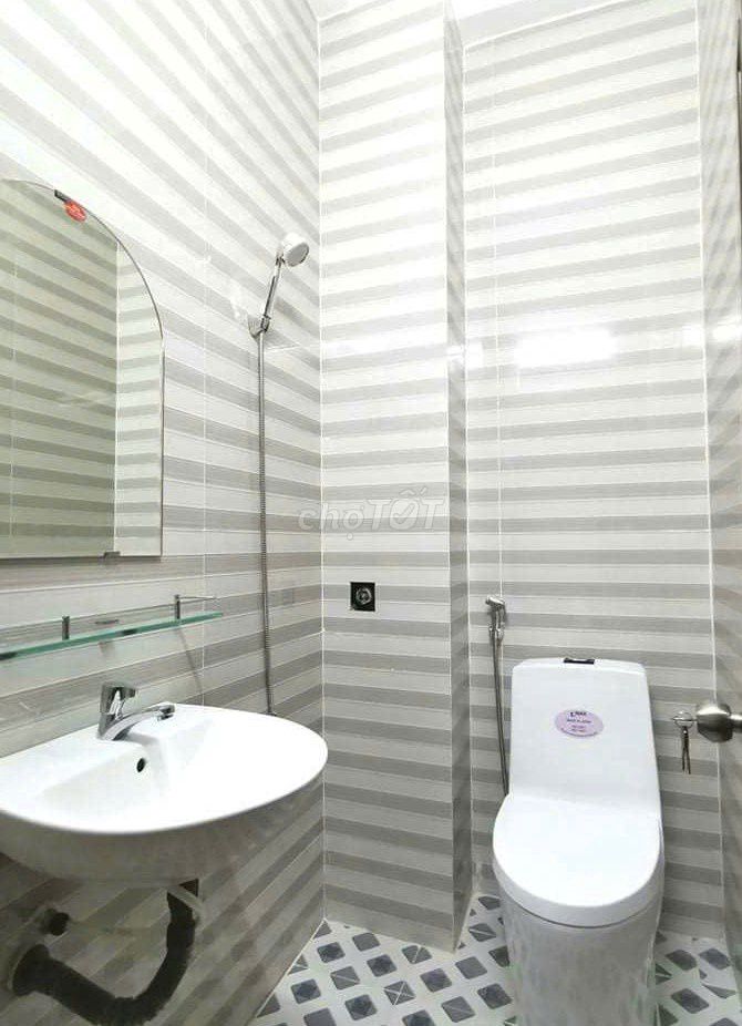 Rent hxt 433/2 A Sư Vạn Hạnh, 717 12, District 10