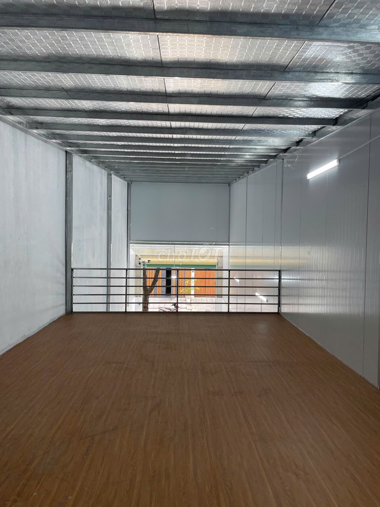 Renting 100 percent new house, C4 house, guards, four and a half meters, Đặng Thùy Trâm Road.