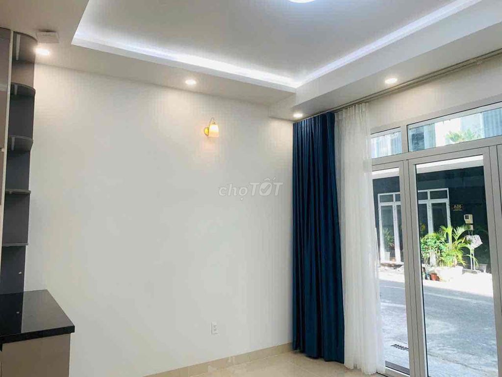 Rent a nice, full-on-five-million bedroom.